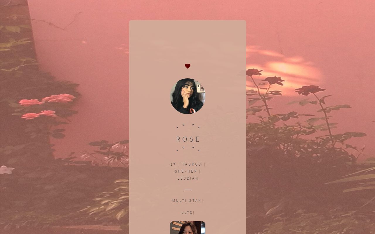 Carrd profile picture for @arose